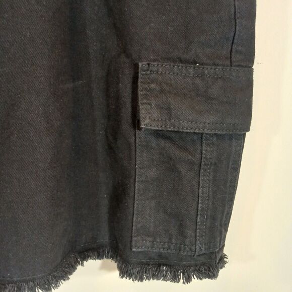 NWT Pretty Little Thing Plus USA Size 24 Black Cargo Frayed Denim Mini Skirt - Picture 3 of 12